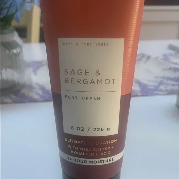 Brand New, Never Used 🆕❤️Bath & Body Works Bundle Body Cream - Picture 3 of 7